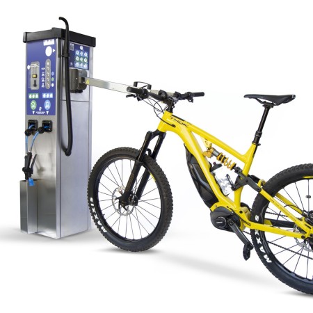 BKW - COLONNINA MULTIFUNZIONE PER LAVAGGIO BICICLETTE
